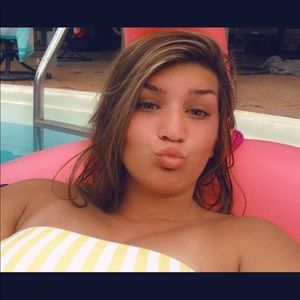 Meet your Posher, Haley